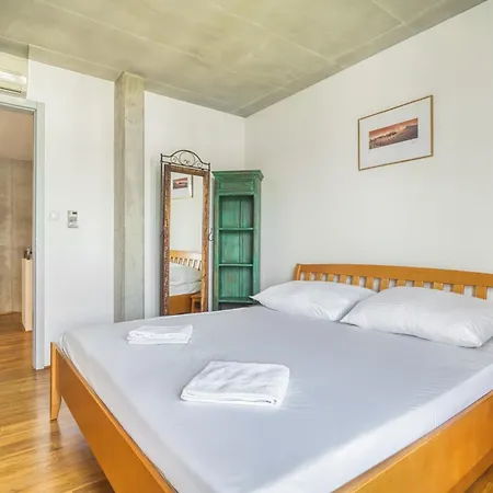 Locelot Premium 2 Floor With Ac