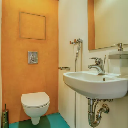 Locelot Premium 2 Floor With Ac *
