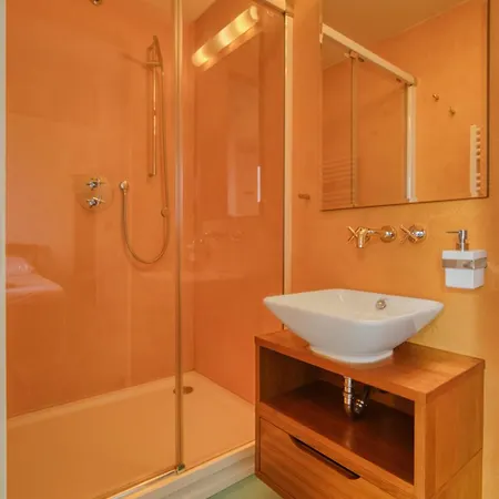 Locelot Premium 2 Floor With Ac Прага