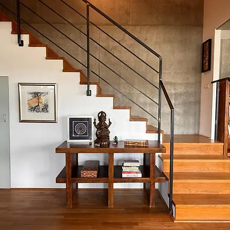 Locelot Premium 2 Floor Near O2 Arena Lägenhet