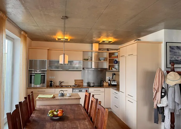 Locelot Premium 2 Floor Near O2 Arena *