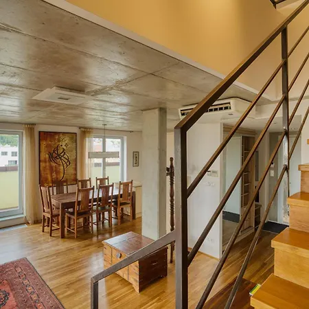 Locelot Premium 2 Floor Near O2 Arena Apartament