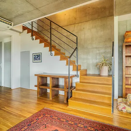 Locelot Premium 2 Floor Near O2 Arena Apartament