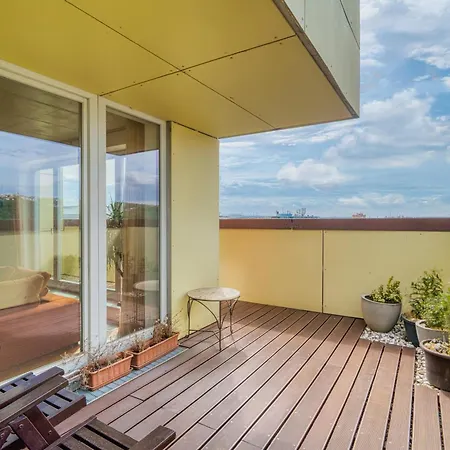 Apartament Locelot Premium 2 Floor Near O2 Arena Praga